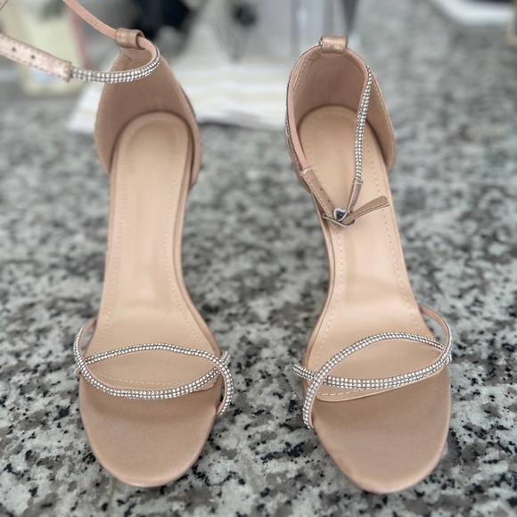 Ankle strap heels - Picture 4 of 4